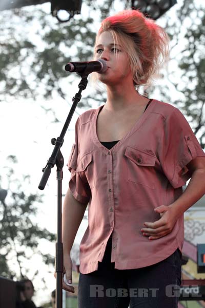 SELAH SUE - 2011-09-11 - PARIS - Parc de Bagatelle - 